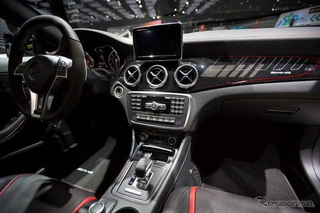 メルセデスベンツ GLA 45AMG(デトロイトモーターショー14)