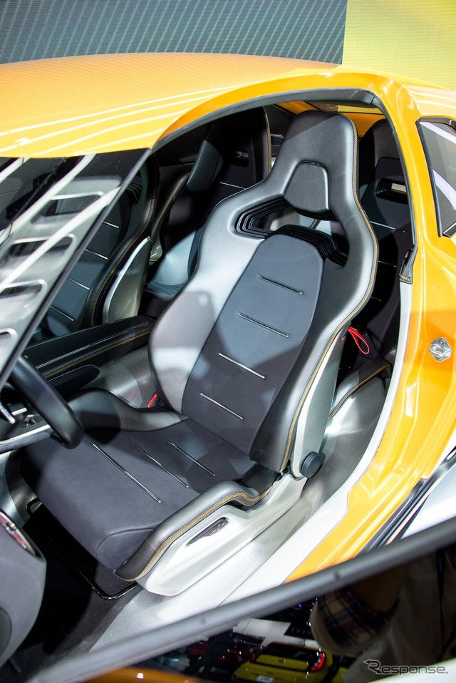 キア GT4