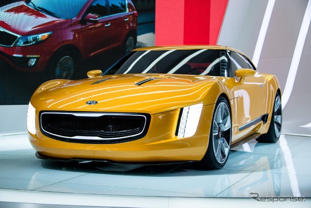 キア GT4