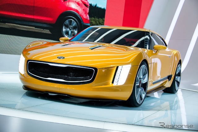 キア GT4