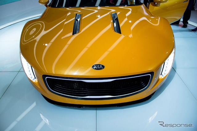 キア GT4