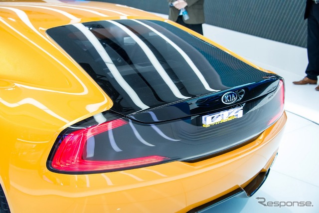 キア GT4