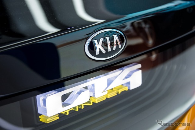 キア GT4
