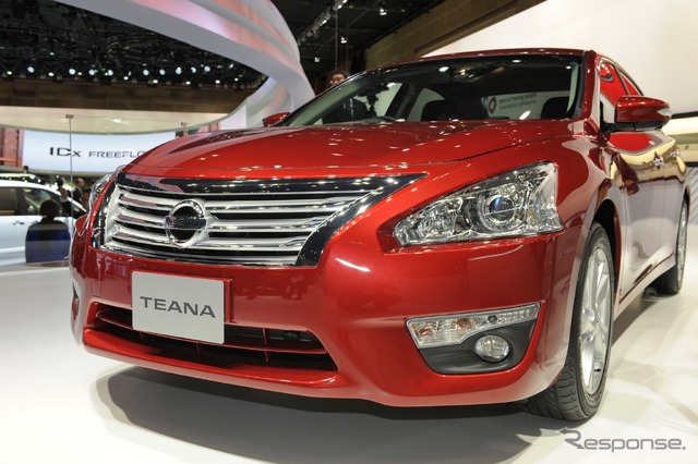 東京モーターショー13 日産新型ティアナ