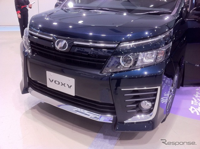 トヨタ 新型ヴォクシー、ノア 発表