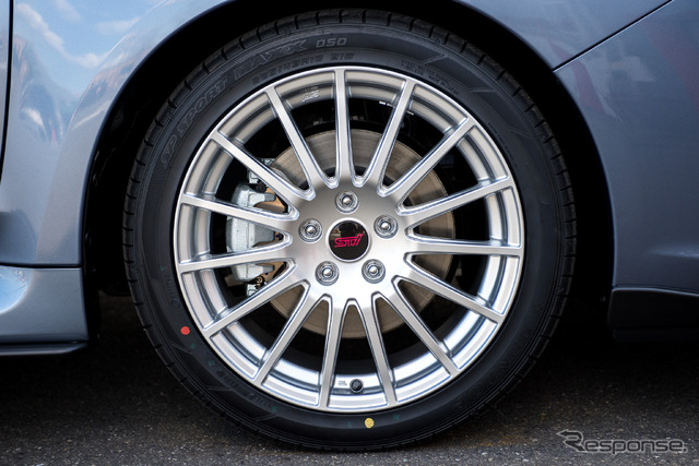 スバル・レヴォーグ「STI パフォーマンスパッケージ」プロトタイプ