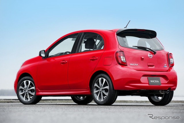 日産 マイクラ(日本名:マーチ)のカナダ仕様