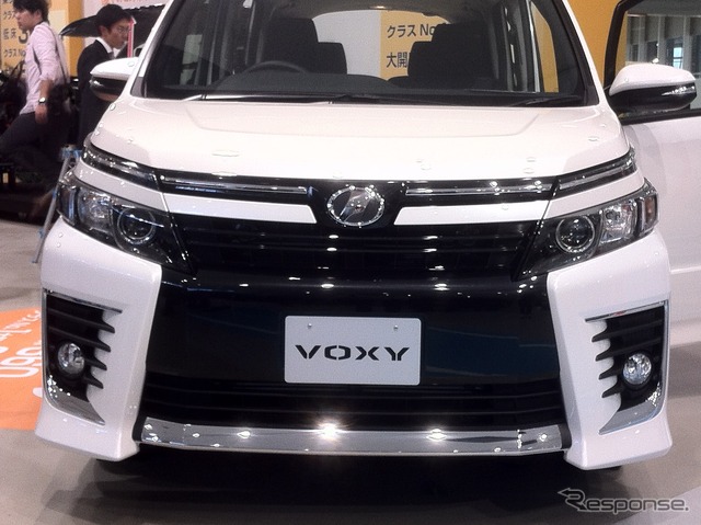 トヨタ 新型ヴォクシー、ノア 発表