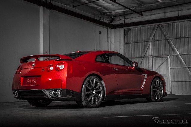 日産 GT-R の2015年モデル