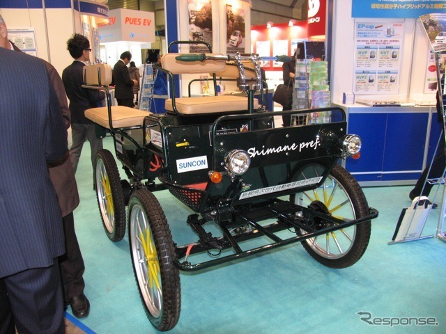 島根県次世代自動車等技術研究会が展示したキャパシター搭載EV
