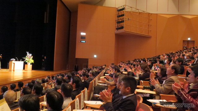 福岡モーターショー2014「自動車フォーラム」会場にて