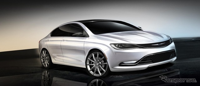 新型クライスラー 200 MOPAR 仕様