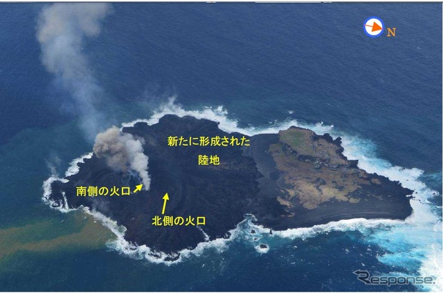 火口から立ち上がる噴煙と拡大した溶岩流（1月20日撮影）