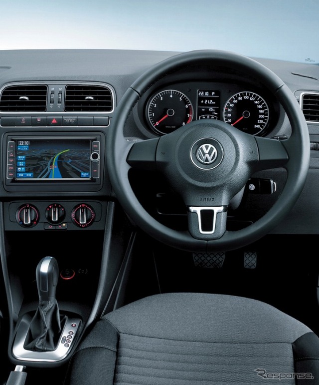 VW・ポロ アクティブ2