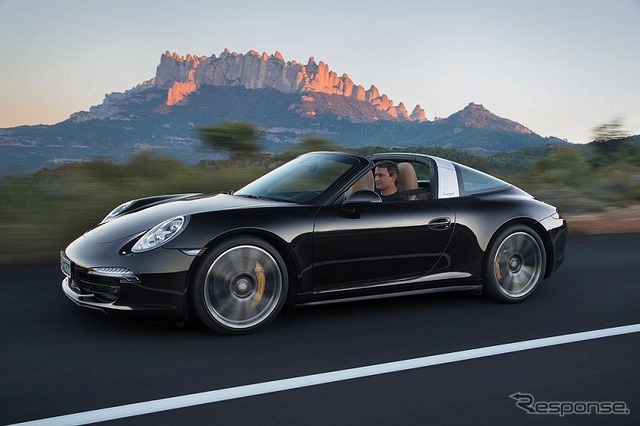 ポルシェ・新型911タルガ4