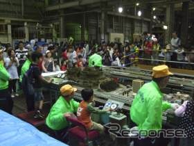 2012年の「電車基地見学・展示会」の様子。鉄道模型の運転なども行われる予定。