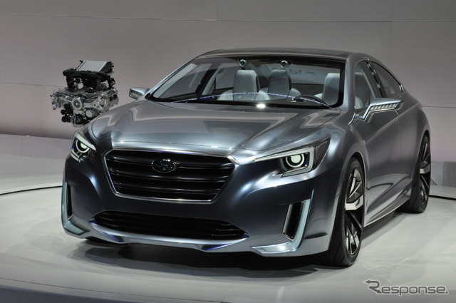 スバル、新型 レガシィ をシカゴオートショーで世界初公開(写真:ロサンゼルスモーターショー13で公開したコンセプトモデル)