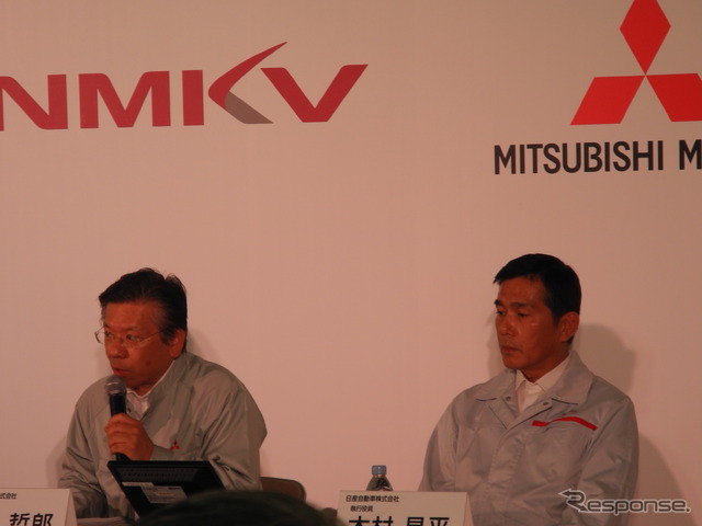 生産面で日産との協業の成果を話す三菱自動車の相川哲郎常務（左）