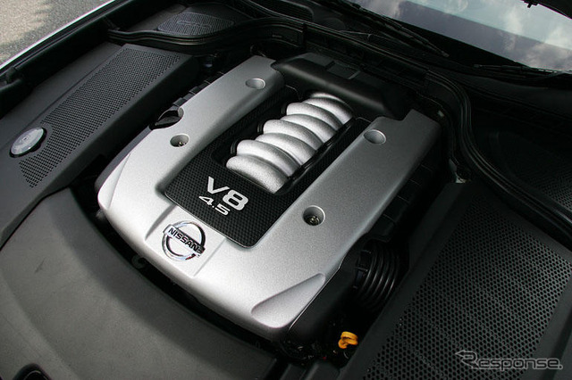 【日産 フーガ V8】フーガの動力性能を象徴する