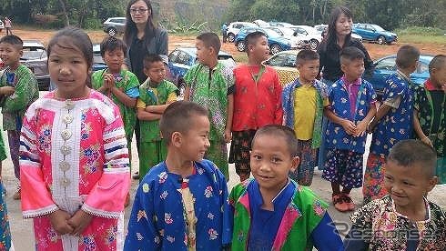 タイ東北部の山岳民族の小学校