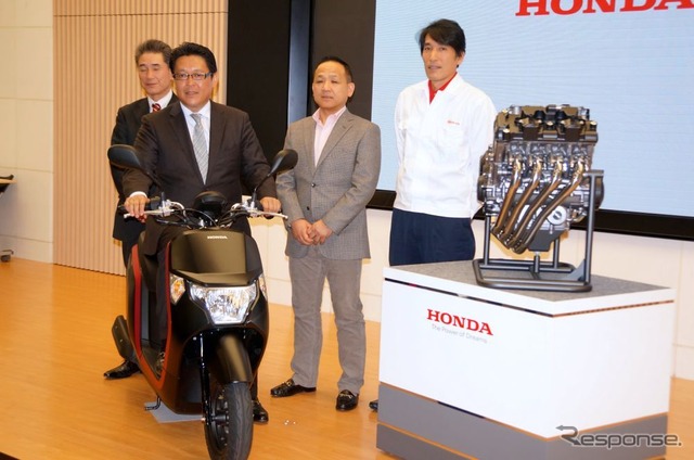 ホンダは、CBR650F、CB650Fに搭載予定の新エンジンを発表