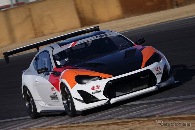 86 TRD グリフォンコンセプト 014、筑波で58秒407を記録