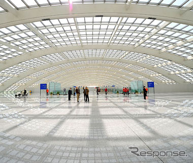 KL国際空港に太陽光発電システム導入=MAHB