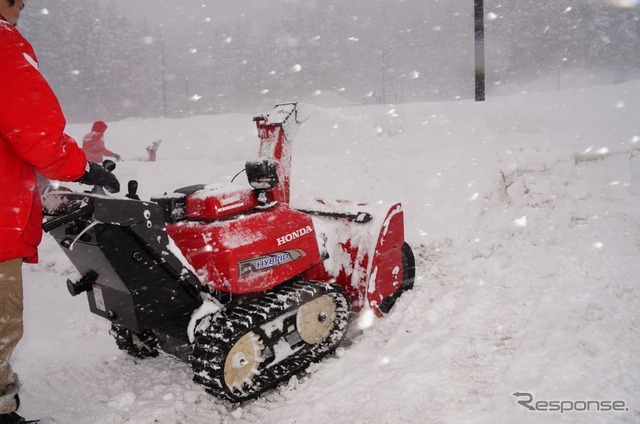 ホンダのハイブリッド除雪機の性能体験［動画］