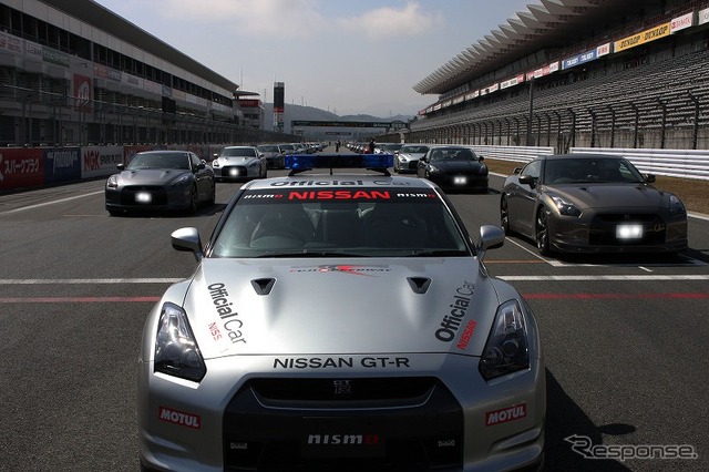 富士スピードウェイ・GT-R（R35）ワンメイクドライビングレッスン