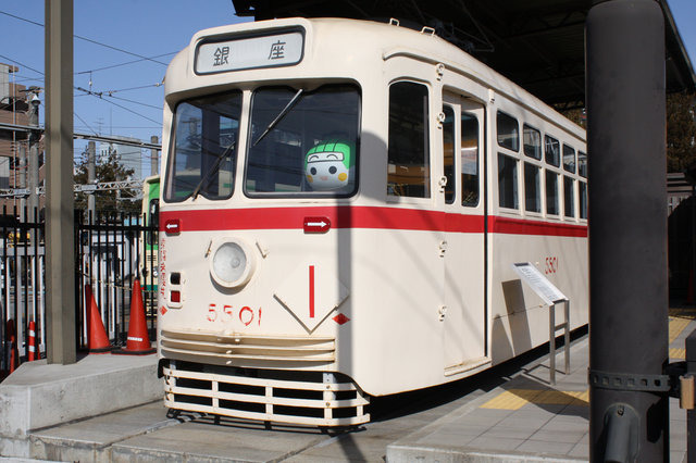 展示用の都電旧型車両の中で体験会を行いました