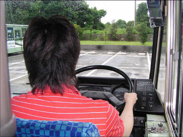 現役最古参の路線バスを運転できる---バス運転体験ツアー