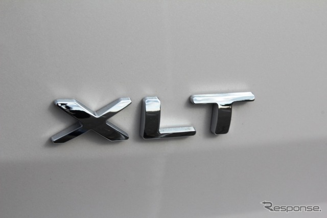 フォード・エクスプローラーXLT EcoBoost