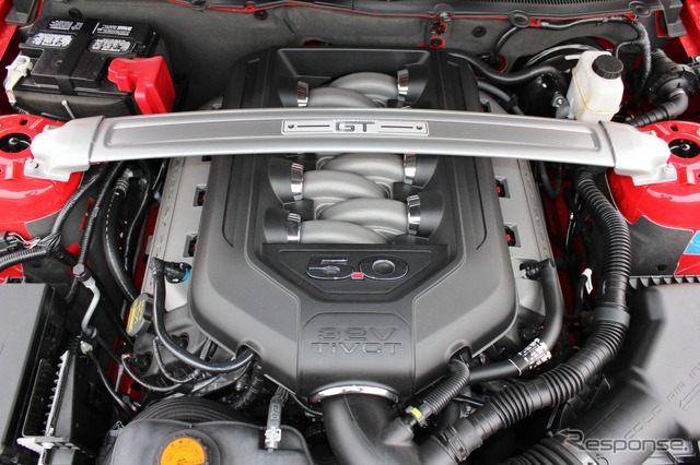 フォード・マスタングV8 GT コンバーチブルプレミアム
