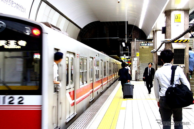 大阪市営地下鉄の御堂筋線の電車