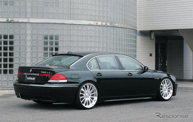 WALDからBMW 7シリーズ向けエアロパーツ