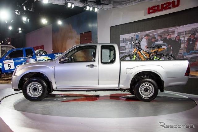 デリーモーターショー14 いすゞ D-MAX