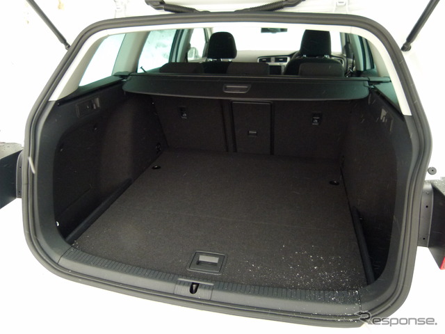 VWゴルフヴァリアントTSIコンフォートライン