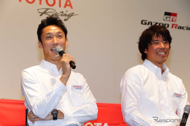 トヨタのファンイベントでの中嶋一貴(左)。写真:TOYOTA