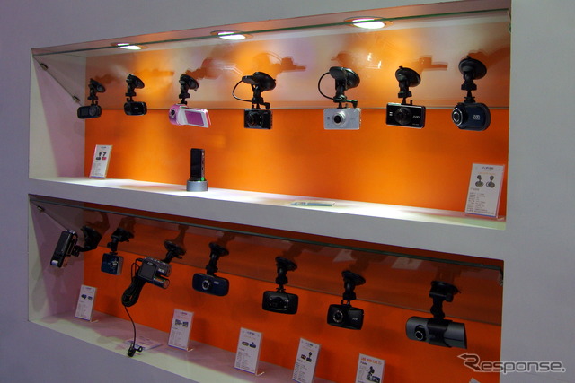 中国国際用品展14で多数展示されたドライブレコーダー