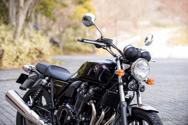 ホンダ CB1100 ブラックスタイル