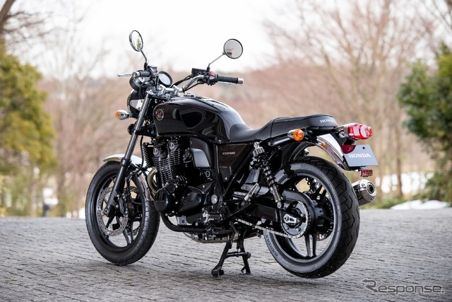 ホンダ CB1100 ブラックスタイル
