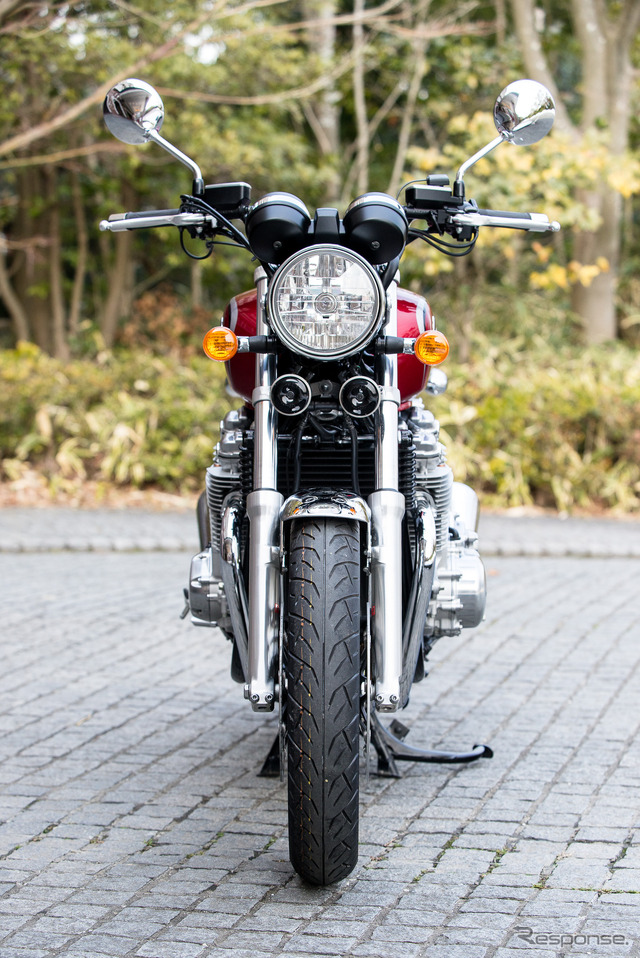 ホンダ・CB1100 EX（E Package付き）