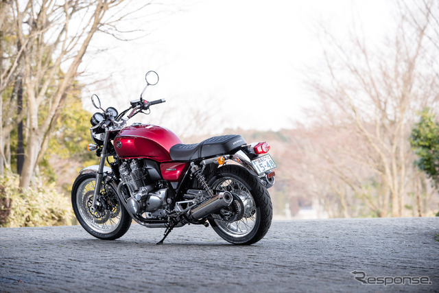 ホンダ・CB1100 EX（E Package付き）