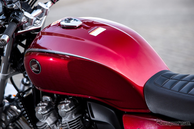 ホンダ・CB1100 EX(E Package付き)