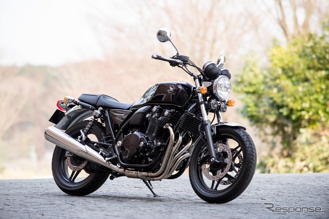 ホンダ CB1100 ブラックスタイル