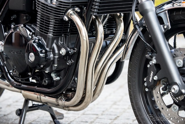 ホンダ CB1100 ブラックスタイル