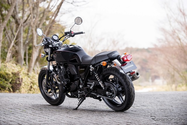 ホンダ CB1100 ブラックスタイル