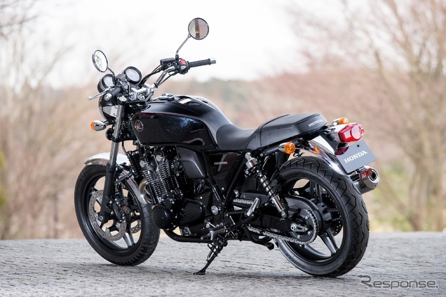 ホンダ CB1100 ブラックスタイル