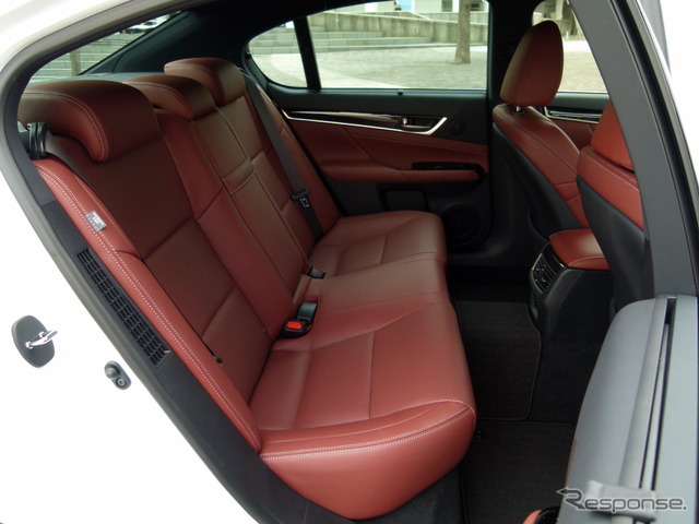 レクサスGS300h F SPORT