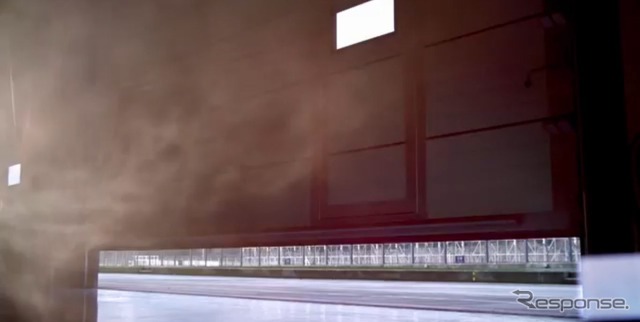 インフィニティQ50オールージュのエンジンサウンドを公開した映像